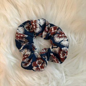 Unused Super Cute Scrunchie